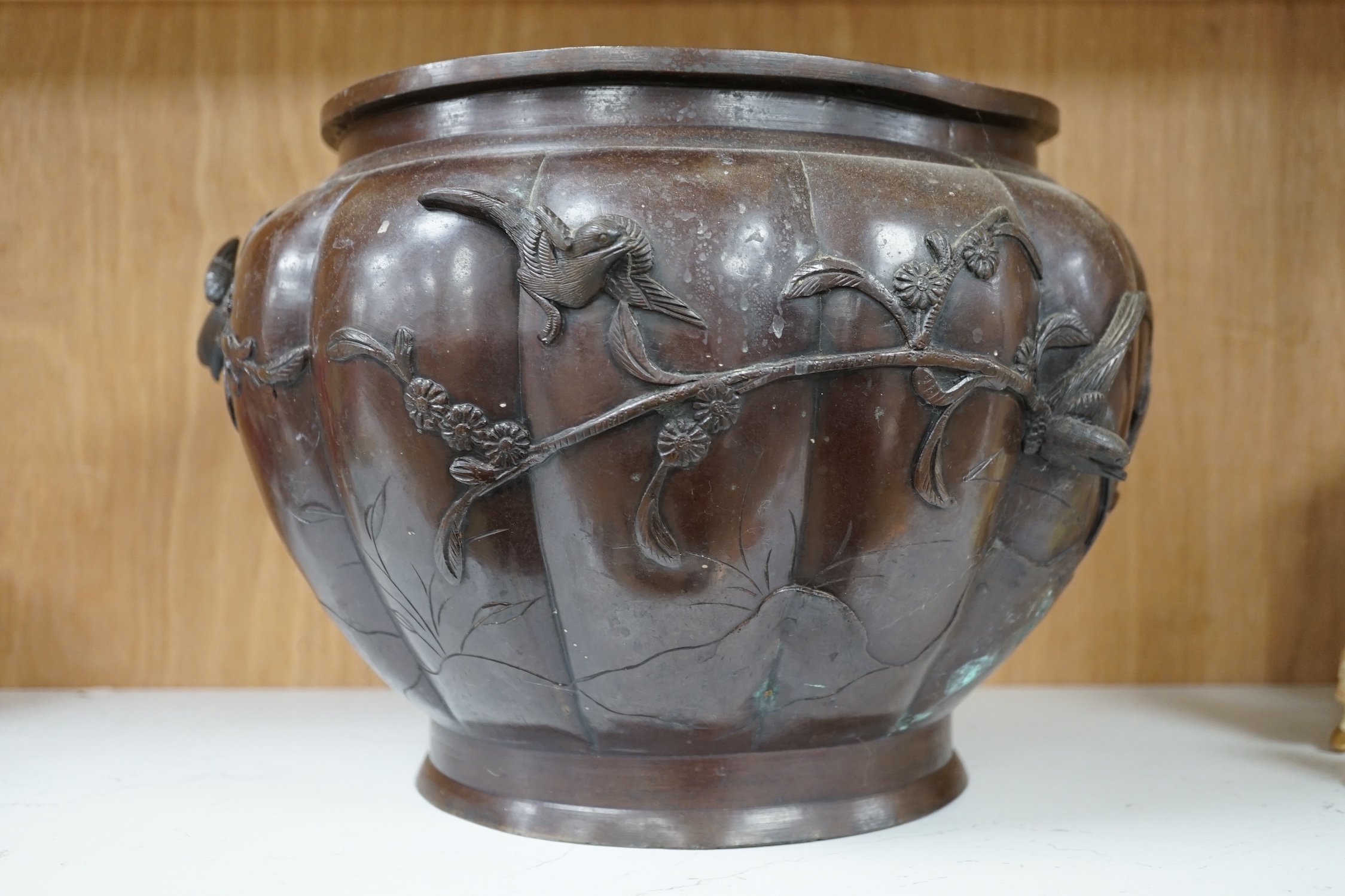 A Japanese late Meiji period bronze jardiniere, 22cm. Condition - fair